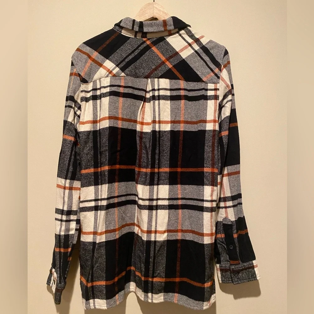 NWT Thread & Supply flannel - Picture 3 of 3
